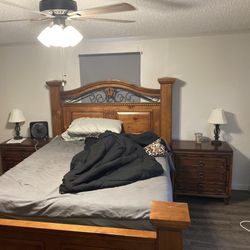 Solid Wood Queen Bed & Frame 