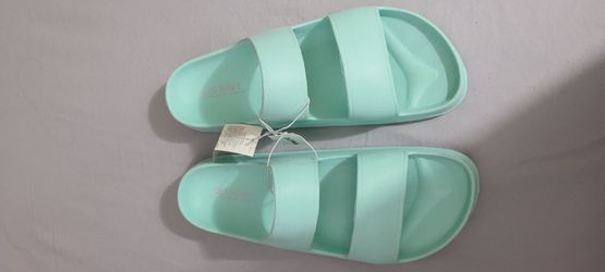 Old navy slide sandals