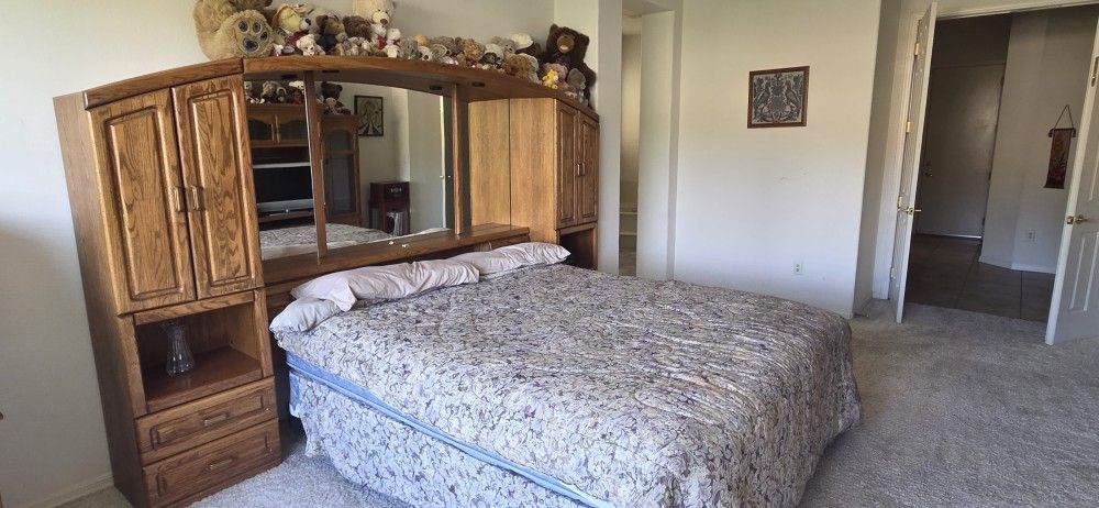 Bedroom Set FOR SALE