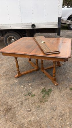 Real wood table. Two extensions.