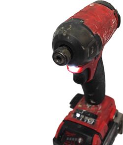 Milwaukee 2760-20 M18 FUEL Hydraulic Driver 1/4" w/ XC 5.0 Ah battery Works Well tool