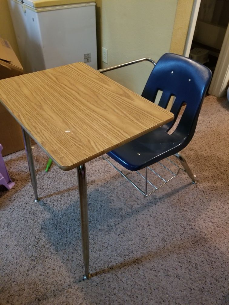 Kids classroom style desk