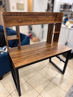 Desk with hutch