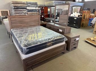 Brand New 4-Piece Bedroom Set - Retail $1,500
