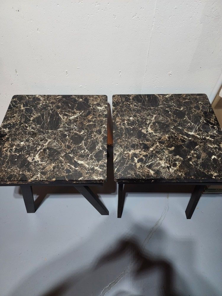 Nice End Tables 22"×22"×24"