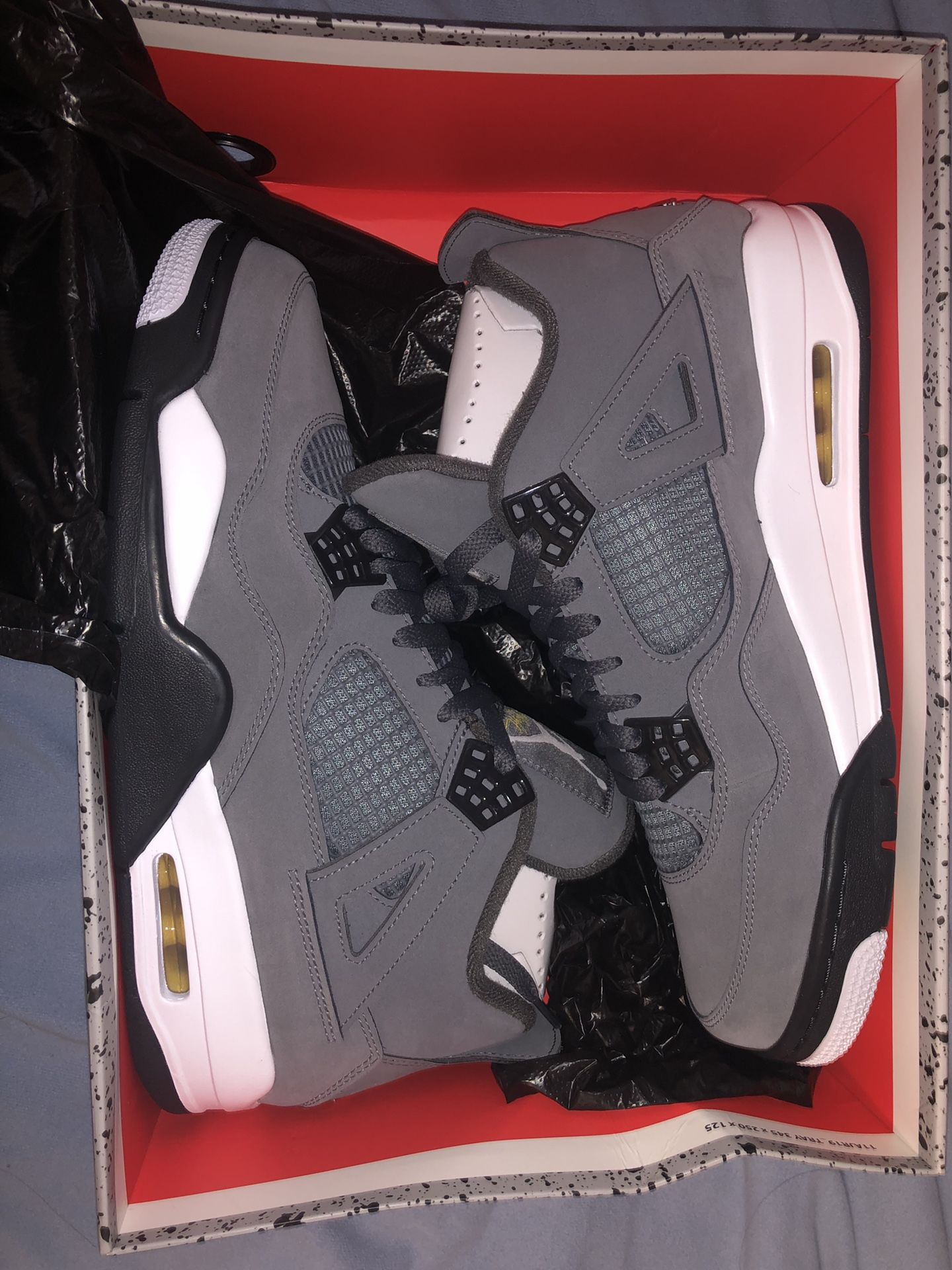 Air Jordan Retro 4 Cool Grey Size 11 M - Never Worn