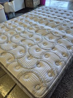 King Koil luxury Mattress  (excellent)