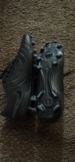 Soccer cleats