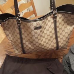 Authentic Gucci bag Nice mother days gift