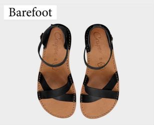 Crupon Barefoot Febo Cross Black Sandals