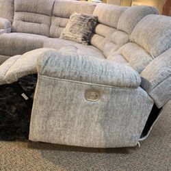 Stone Colored Microfiber Modern L Shaped Power Reclining Sectional🫵USB, Cup Holders, Console, Adjustable Headrest🔥 Financing✅