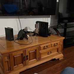 Broyhill Coffee Table Lighter Color