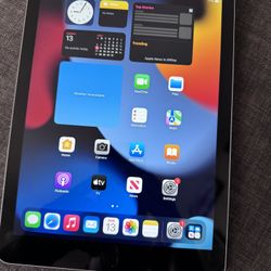 iPad 6th Gen 128gbs  Storage 