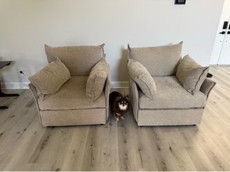 2accent chairs