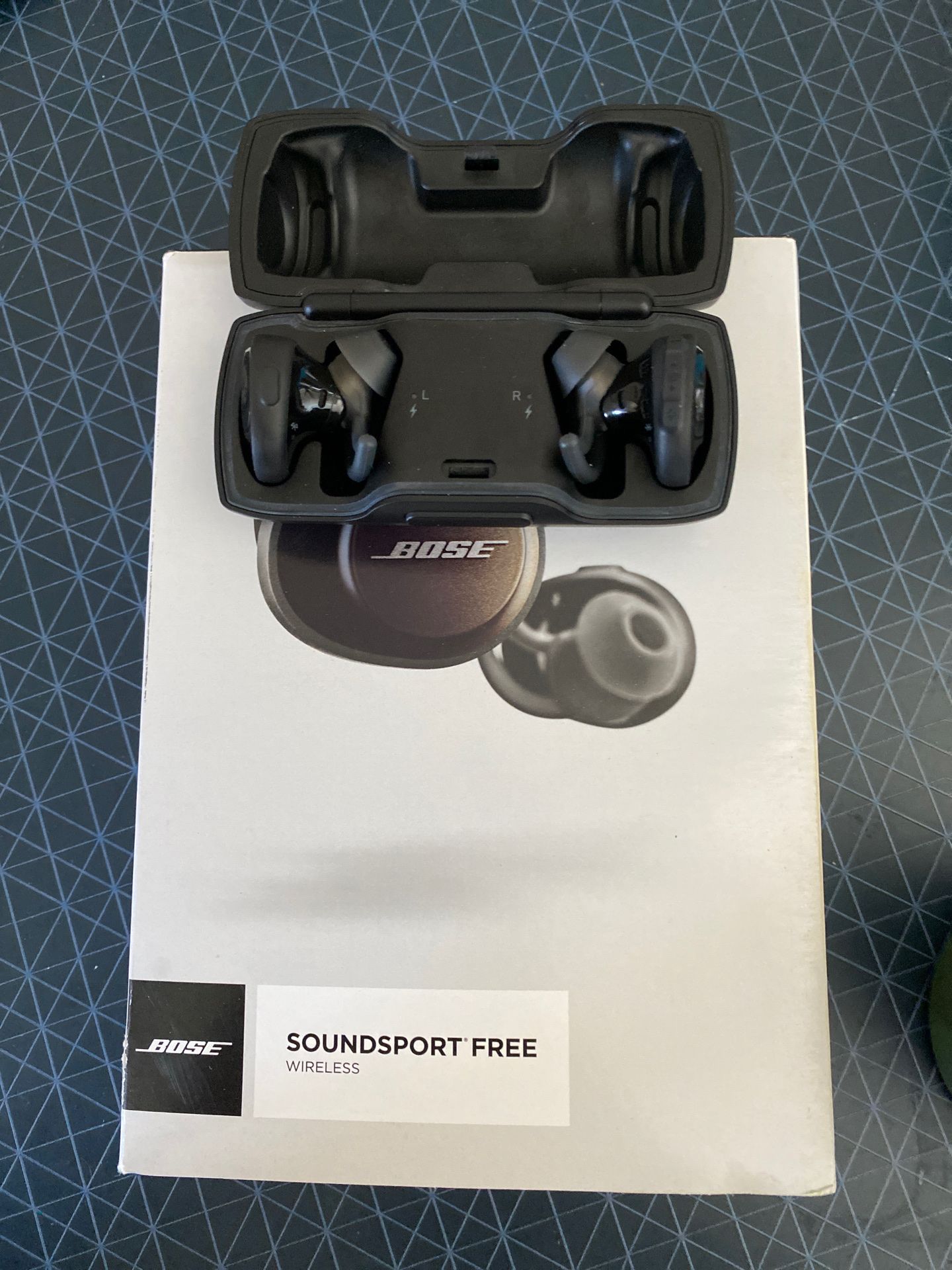 Bose Soundsport Free, Lightly used/ Sanitized