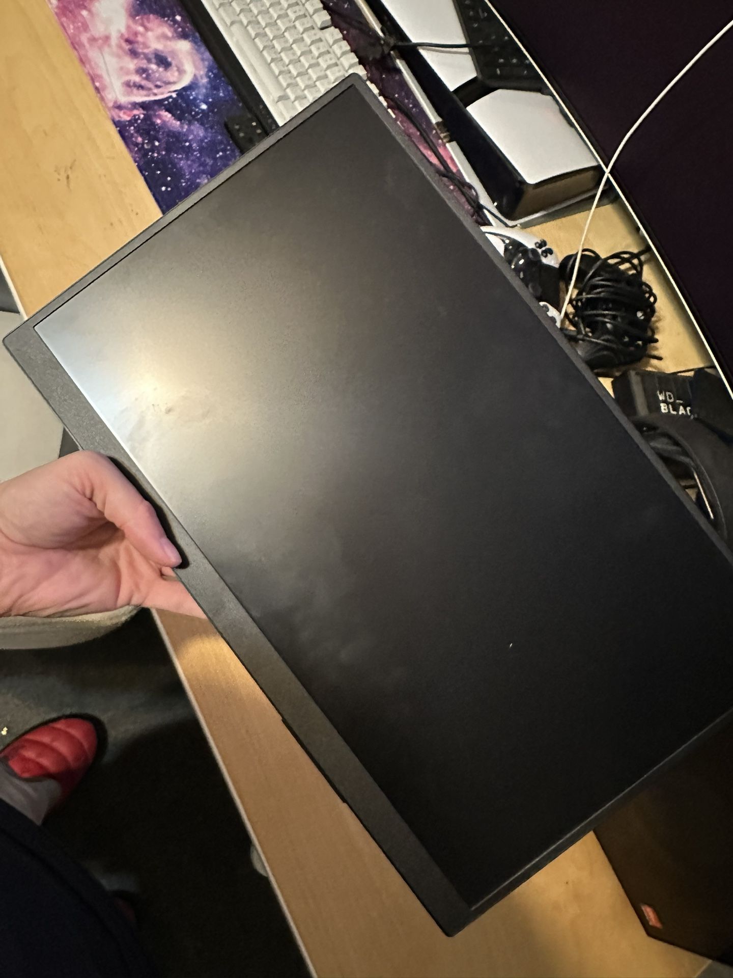 18.5 Inch Portable Gaming Moniter