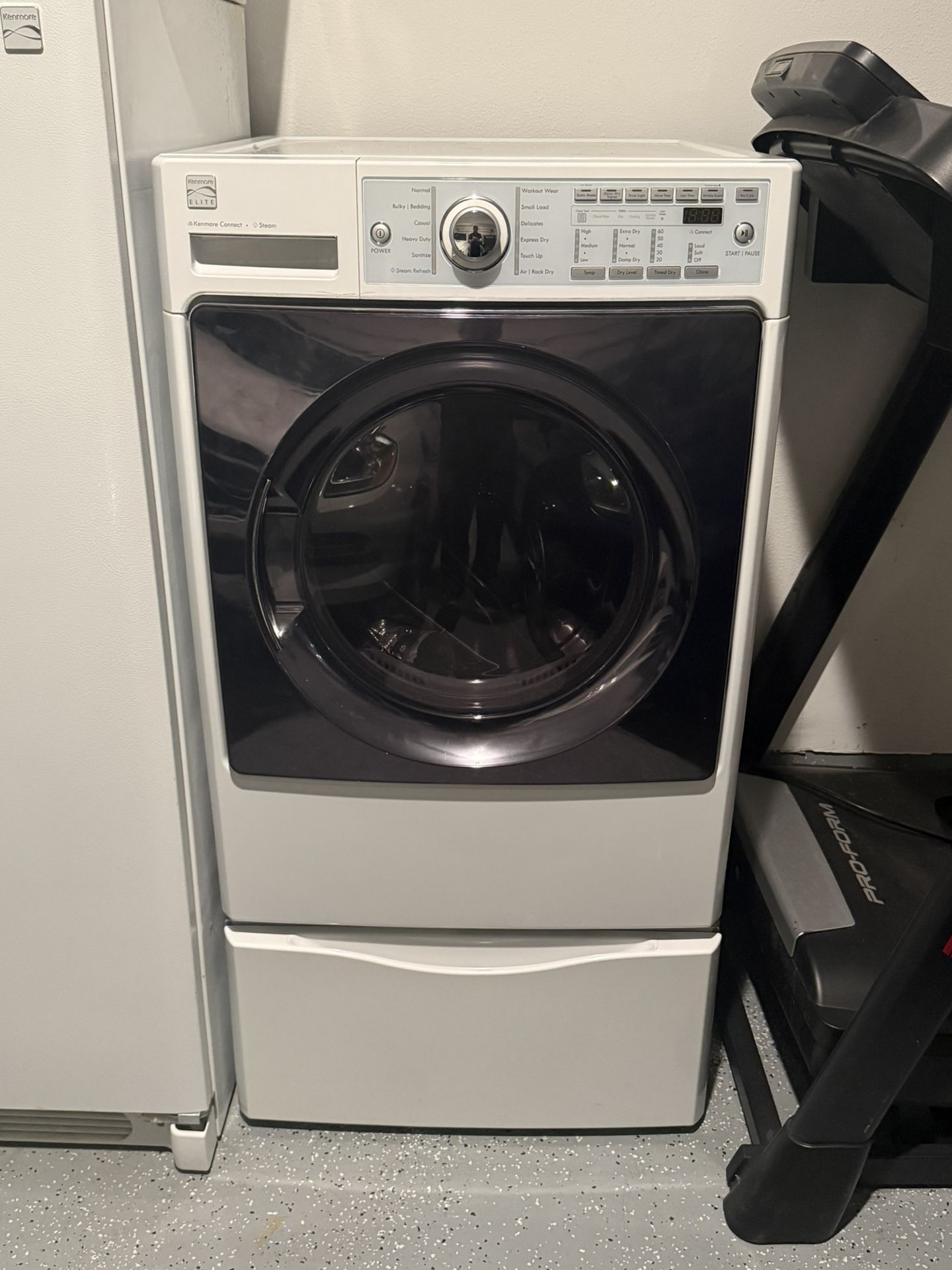 Kenmore Elite Gas Dryer With Pedestal