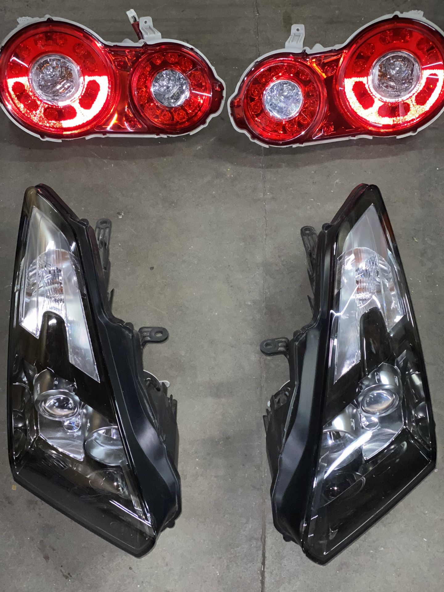 2009-2013 Nissan GTR Headlight/Taillights
