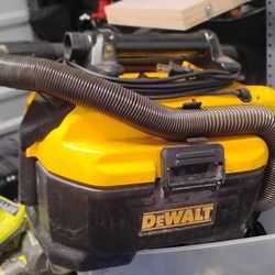 DeWalt Shop Vac 