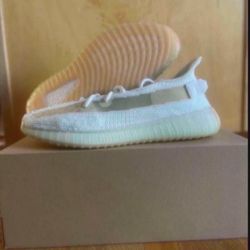 Adidas Yeezy Boost 350 V2 Hyperspace Size 13.5 Brand New 