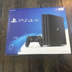 PS4 Pro complete in box