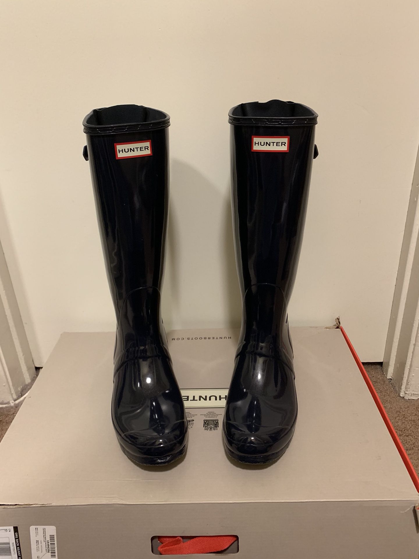 100% Authentic Brand New in Box Hunter Original Tall Rain Boots / Color Navy Blue / Women size 6 (EU 37)