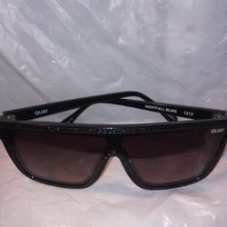 QUAY Nightfall Bling Sunglasses 😎$25