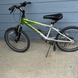 Boys 6 Speed Bike , Wheels On 20’
