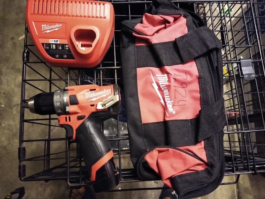 Milwaukee m12 Fuel Hammer Drill