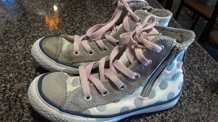 Converse girl sise 12 .5 good conditions 15 dlls