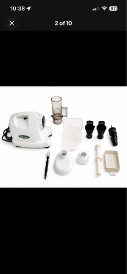 Omega 8004 Masticating Juicer