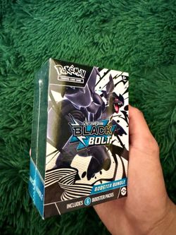 4 Pokemon Scarlet & Violet Black Bolt Booster Bundle