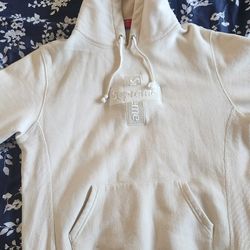 Supreme Hoodie 