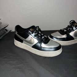 Nikes Air Force 1 SIZE 5 Youth Black Metallic Silver And Gold, White No Box