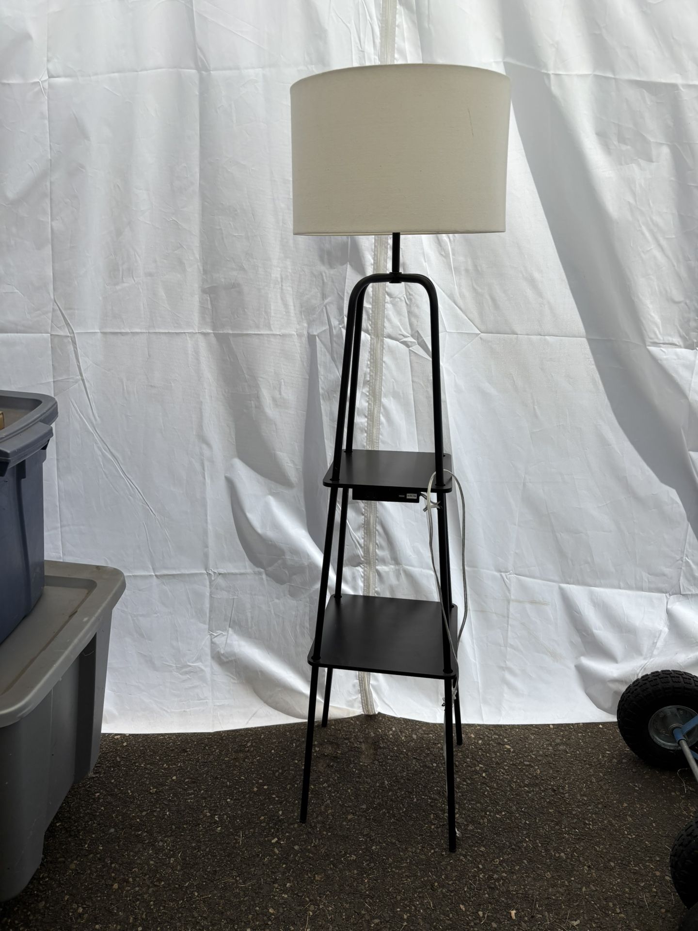 LAMP  W/2 SHELVES 