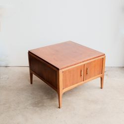  Mid Century End Table / Coffee Table by Lane / Paul McCobb style MCM Rhythm
