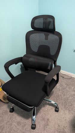 Ergonomic Office Chair with Footrest- used like new