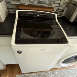 Washing Machine Whirlpool Cabrio Washer HE top loader