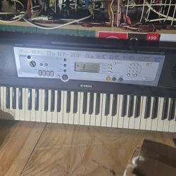 Yamaha YPT-200 Keyboard (no power cord)