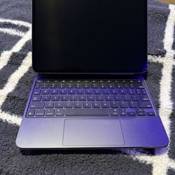 iPad Pro 11-inch (2nd Gen, 256 GB, Wi-Fi Only) + Magic Keyboard – Excellent Condition