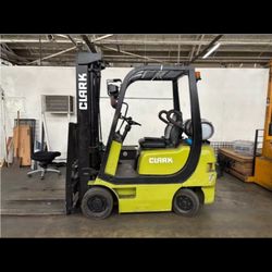 CLARK CAGE TOP FORKLIFT - EXCELLENT CONDITION 