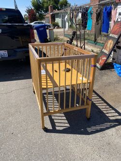 Nesting Crib