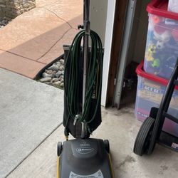 Koblenz Commercial Vacuum