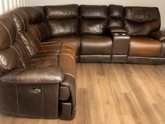 Power Reclining Sectional w/ USB, Storage Console & Cup Holders
