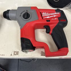 Milwaukee Rotary Hammer 