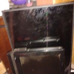 4 lcd flat screen TVs all work great