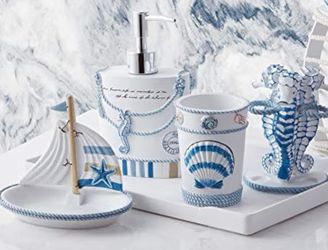 Beach bathroom decor
