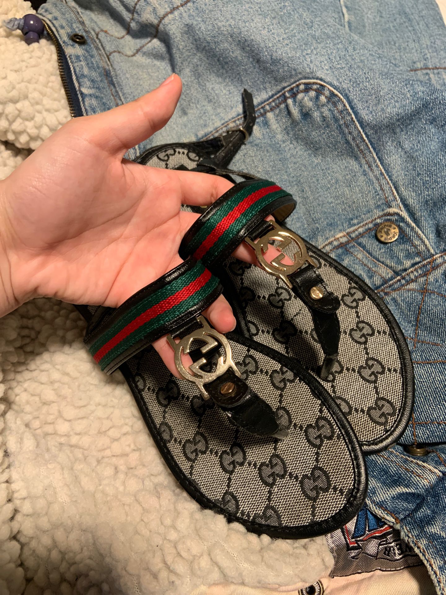 Authentic Gucci Thong Sandals (give me offers)