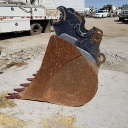 KUBOTA K7429 36" GRADING BUCKET