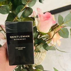 🔥 Givenchy Gentleman Boisée Eau de Parfum - In Stock Now!